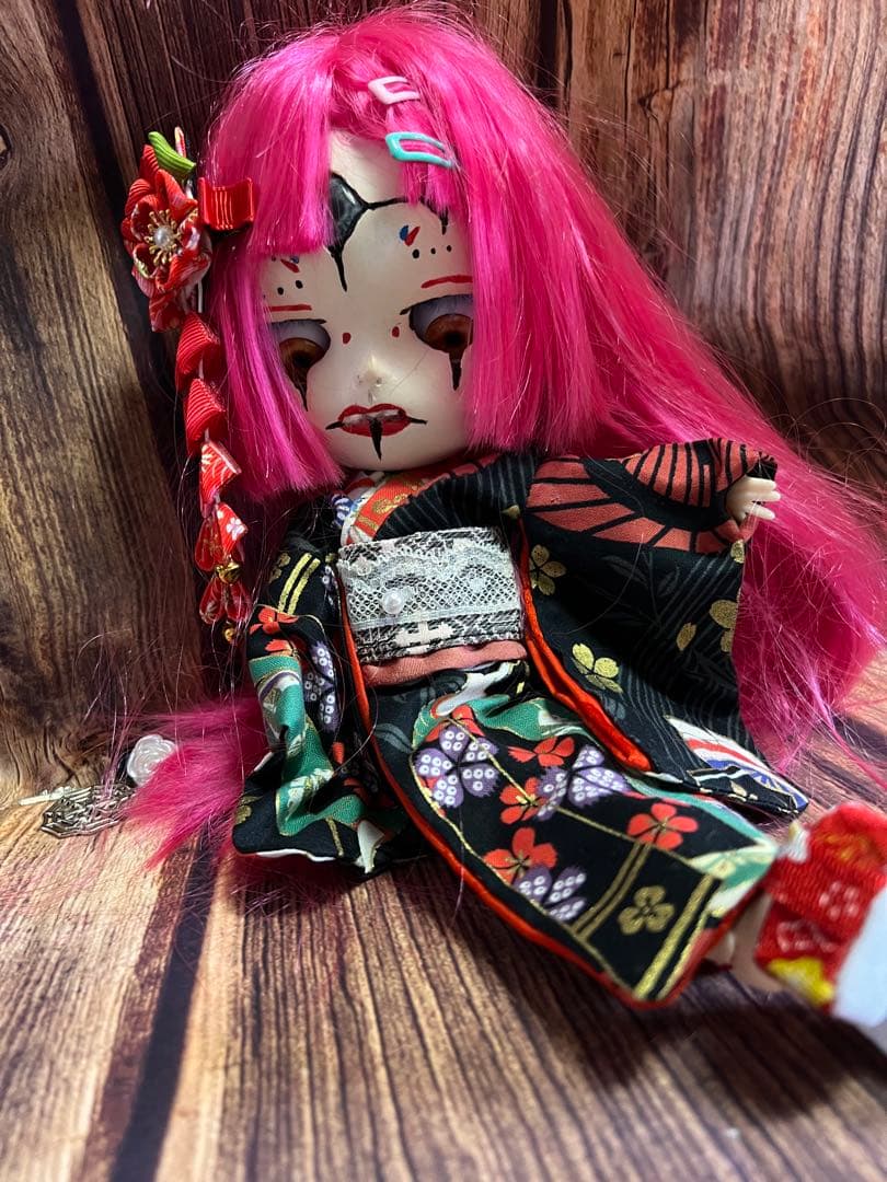 カスタムアイシードール 複眼の姫