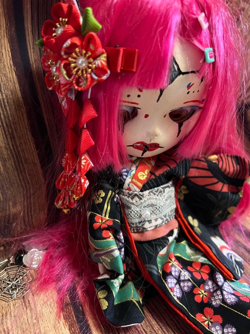 カスタムアイシードール 複眼の姫