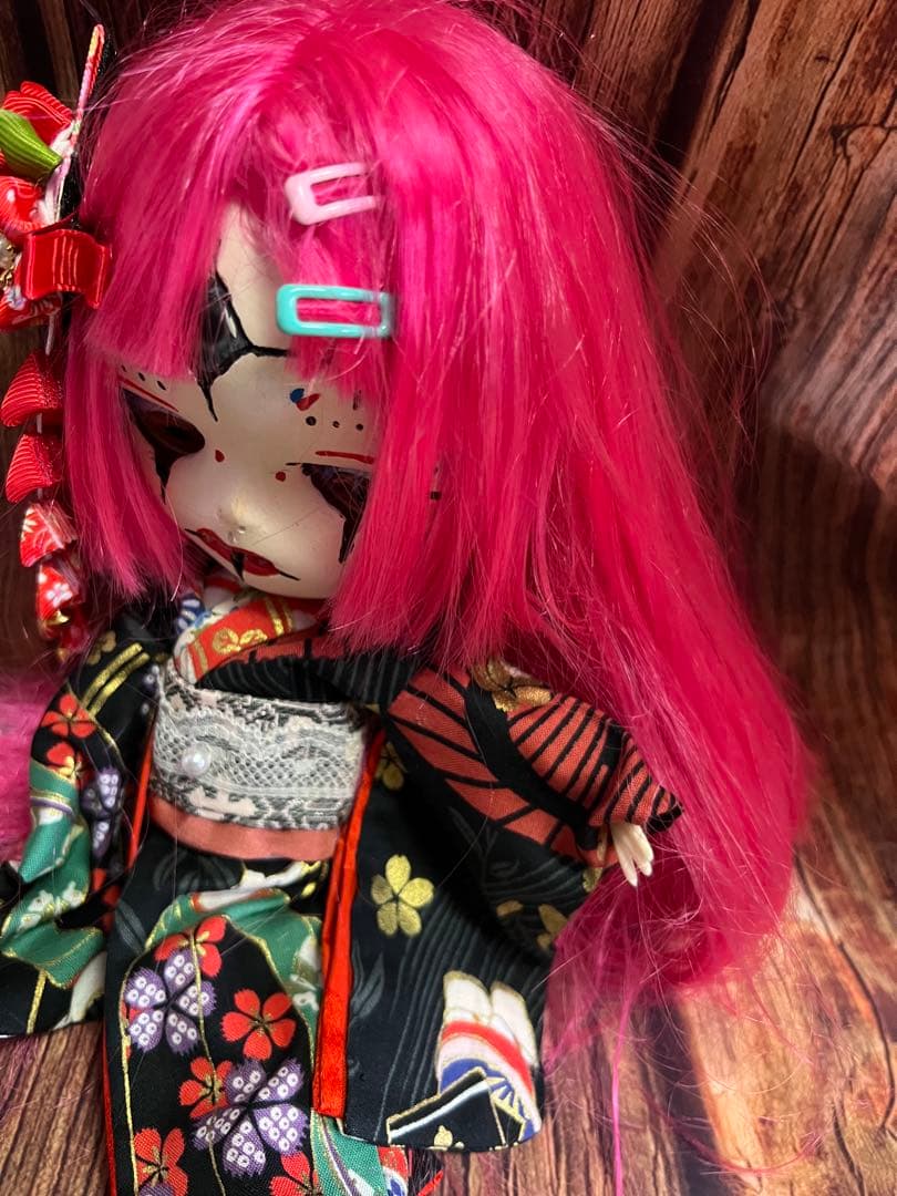 カスタムアイシードール 複眼の姫