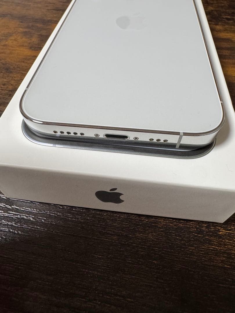 iPhone14pro 256GB シルバー　美品　本体