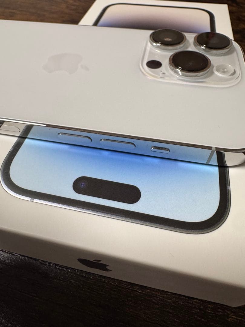 iPhone14pro 256GB シルバー　美品　本体