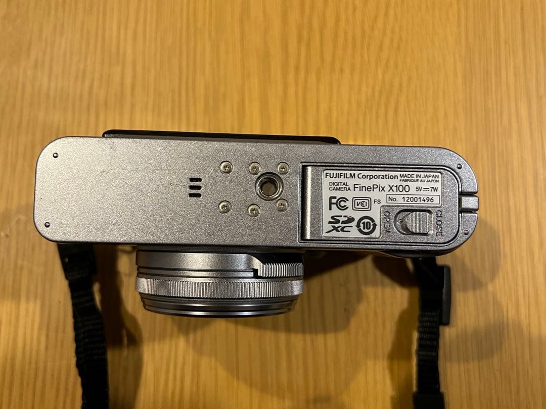 Fujifilm X100 シルバー 本体