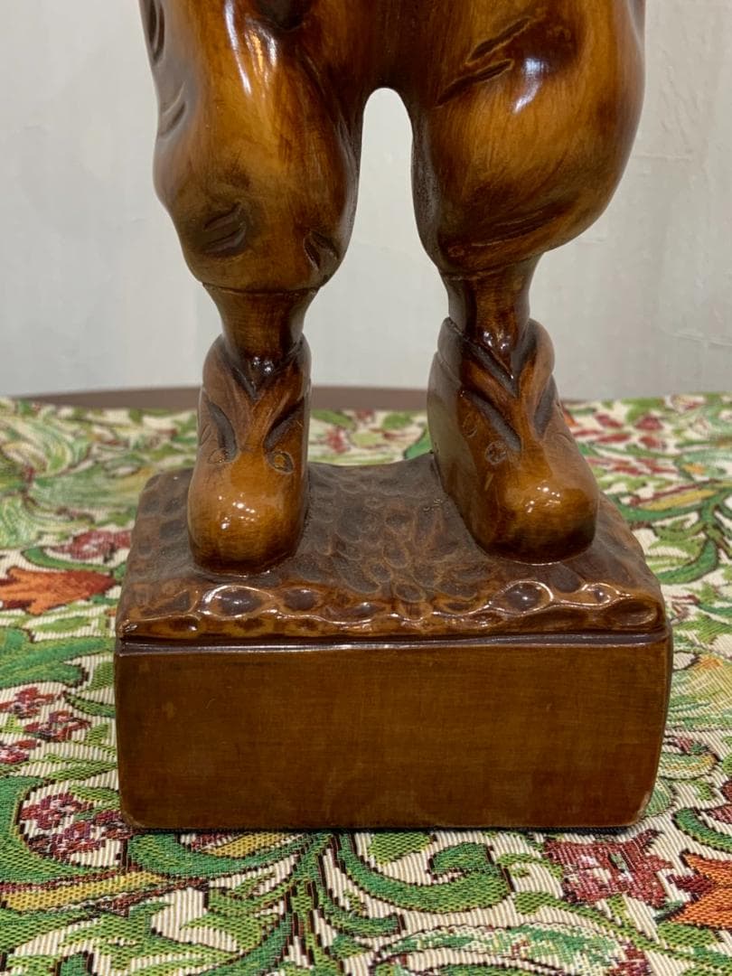 イタリア製 木彫り 置物 少年 男の子 アンテイーク ヨーロピアン