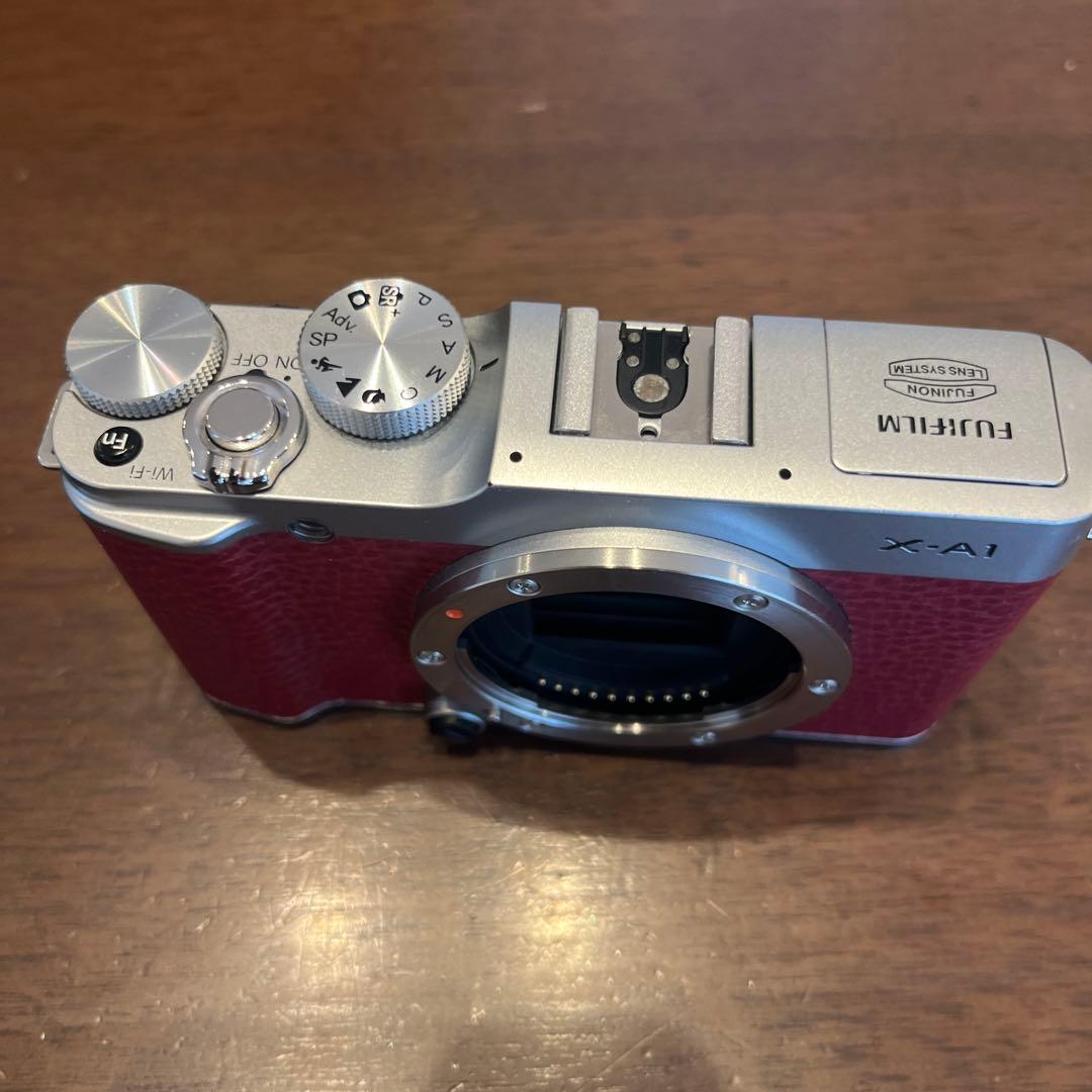 【美品・動作良好】Fujifilm X-A1 レッド