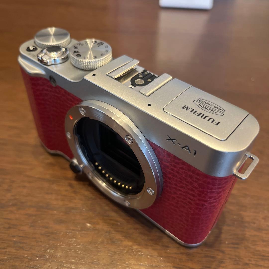 【美品・動作良好】Fujifilm X-A1 レッド