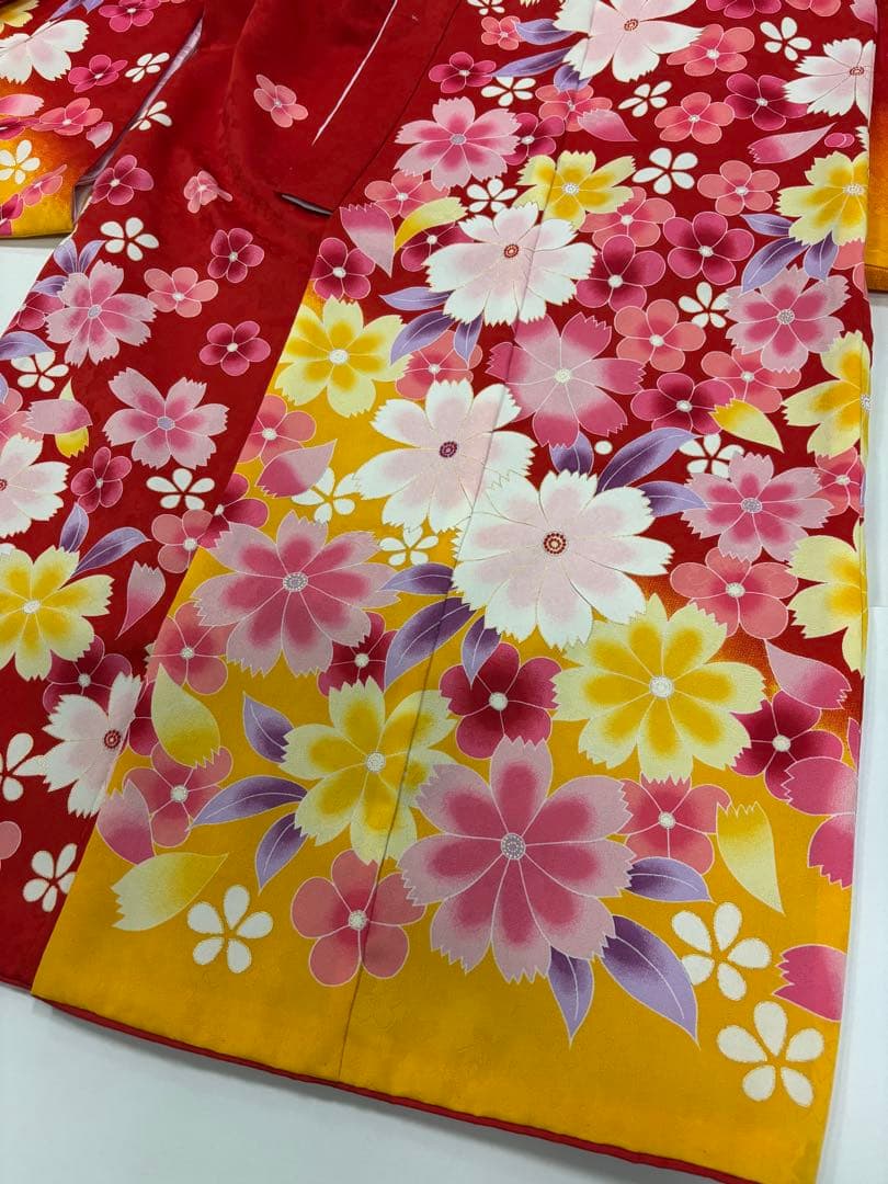 七五三　7歳女の子　着物セット　秋桜　華やか赤　山吹色　桜　緑に手鞠柄