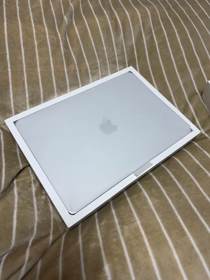15インチMacBook Air - シルバー
