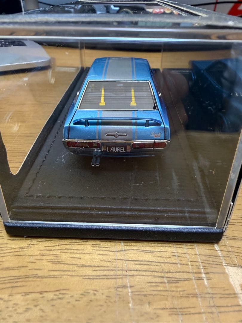 イグニションモデル　LAUREL SGX ミニカー ブルー 1/43