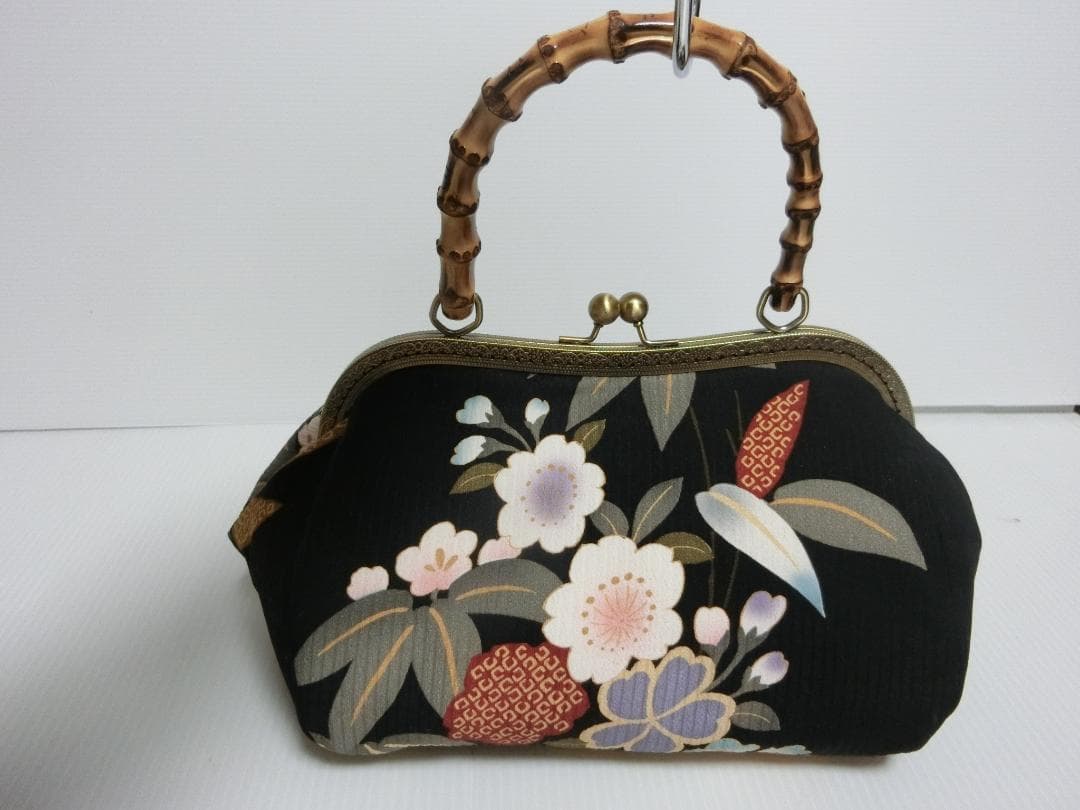 ハンドメイド 日本の伝統和服の美くしさ 正絹 バンブー持ち手ハンドバッグ