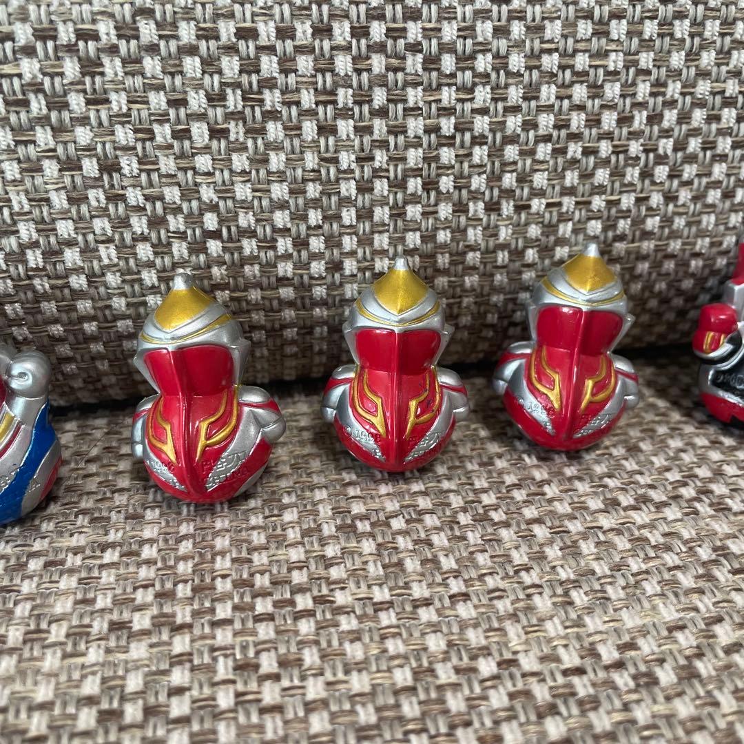ウルトラマン 起き上がり小法師　8体セット　指人形　おまけ付き