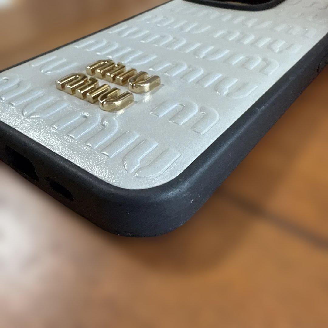iPhone13Pro ケース　ミュウミュウ