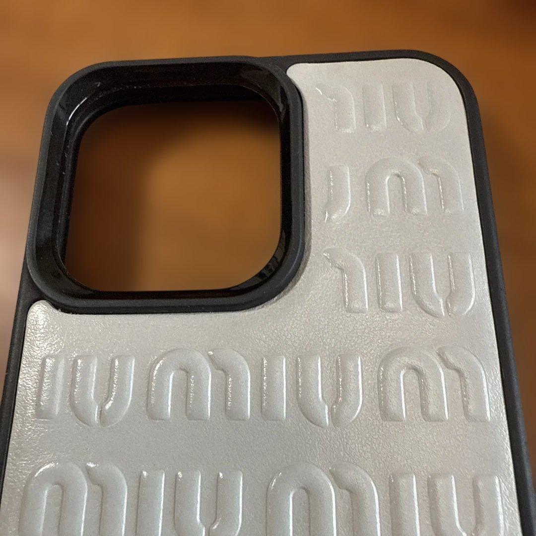 iPhone13Pro ケース　ミュウミュウ