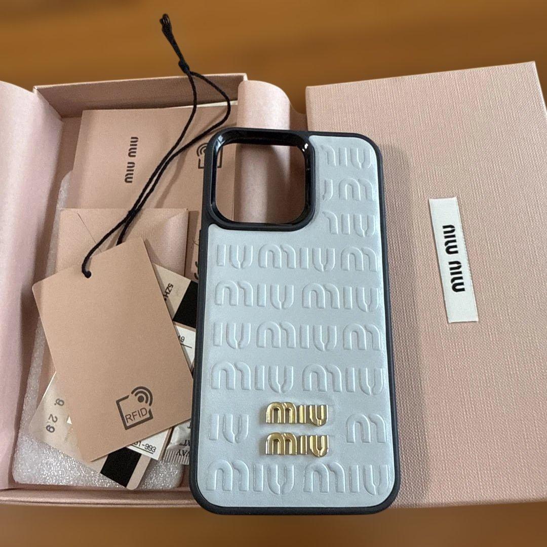 iPhone13Pro ケース　ミュウミュウ