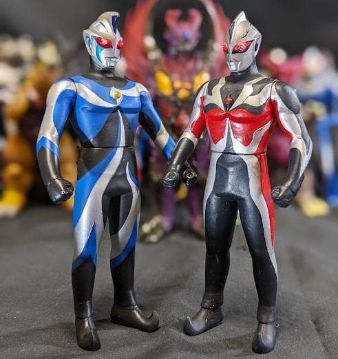 ウルトラマンコスモス＆登場怪獣・宇宙人（バンダイ）ソフビ17体セット