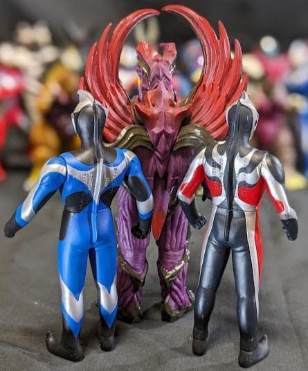 ウルトラマンコスモス＆登場怪獣・宇宙人（バンダイ）ソフビ17体セット