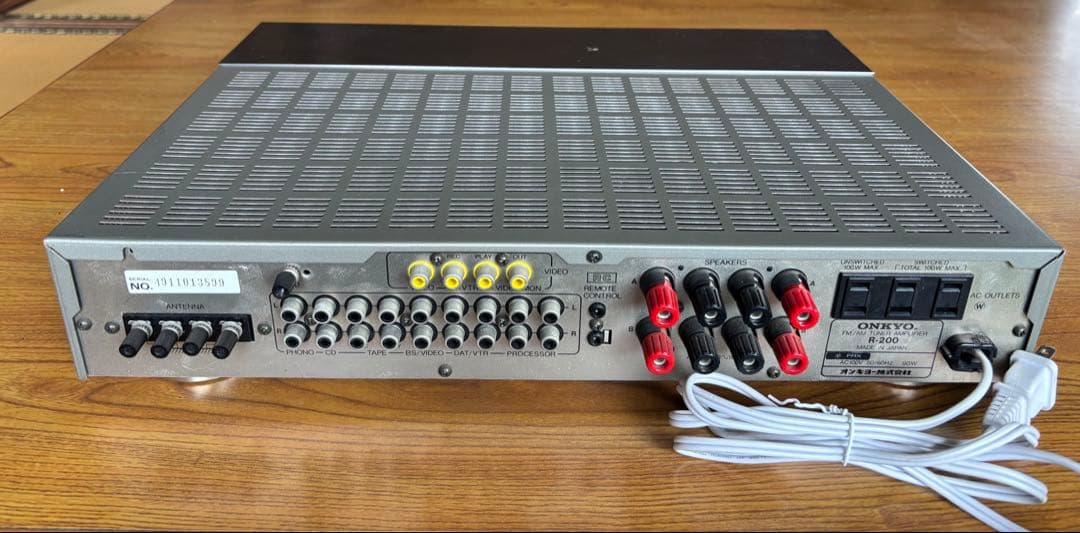 ONKYO アンプ AVチューナーR-200ACコード交換済み！【中古品】
