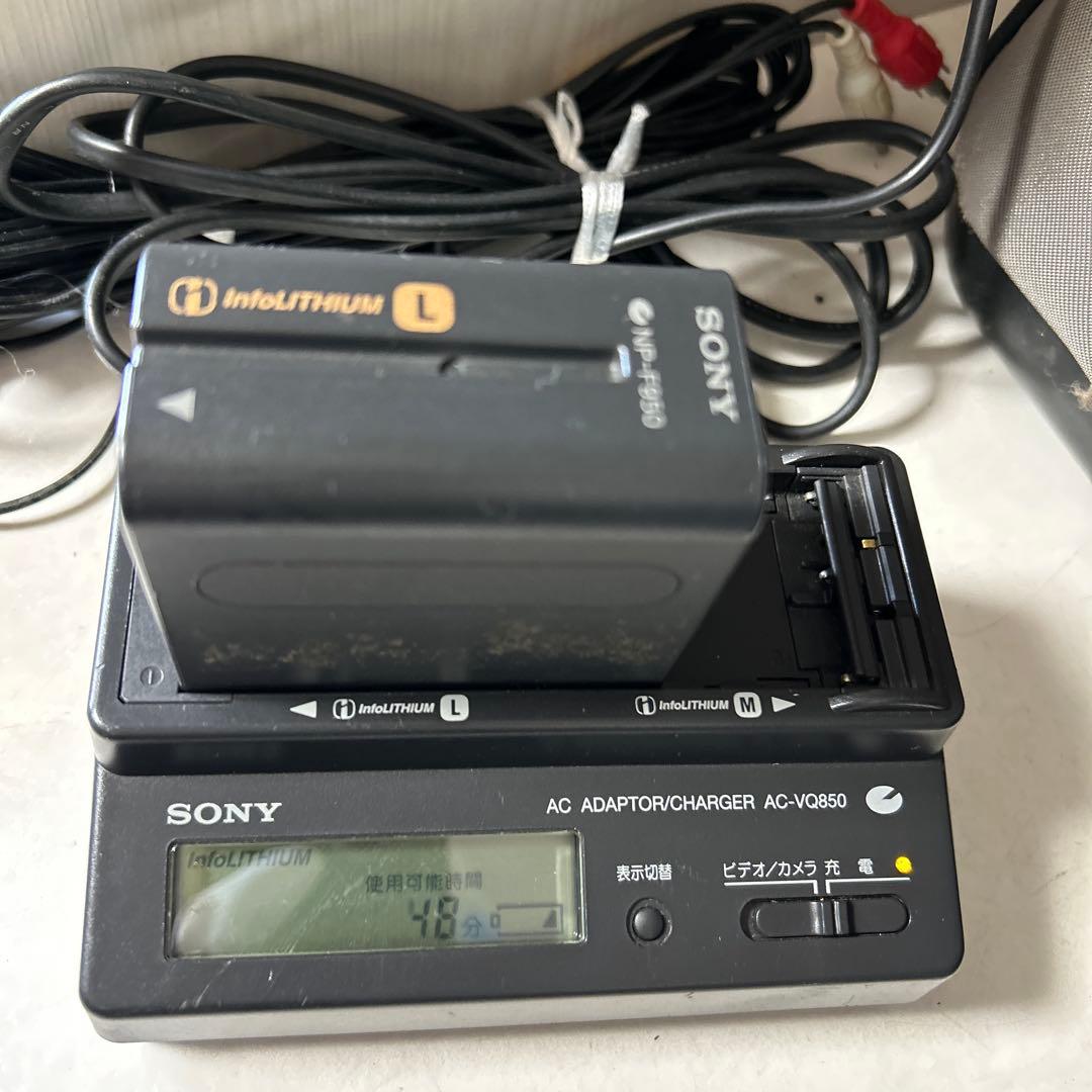 【ジャンク/故障品】ソニーDCR-VX2000 ビデオカメラ＋AC-VQ850