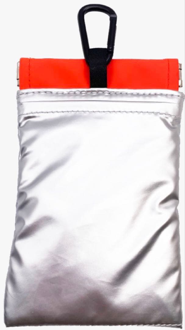 ミュージシャン Vaundy Snap Pouch \"SILENCE\" [Silver]