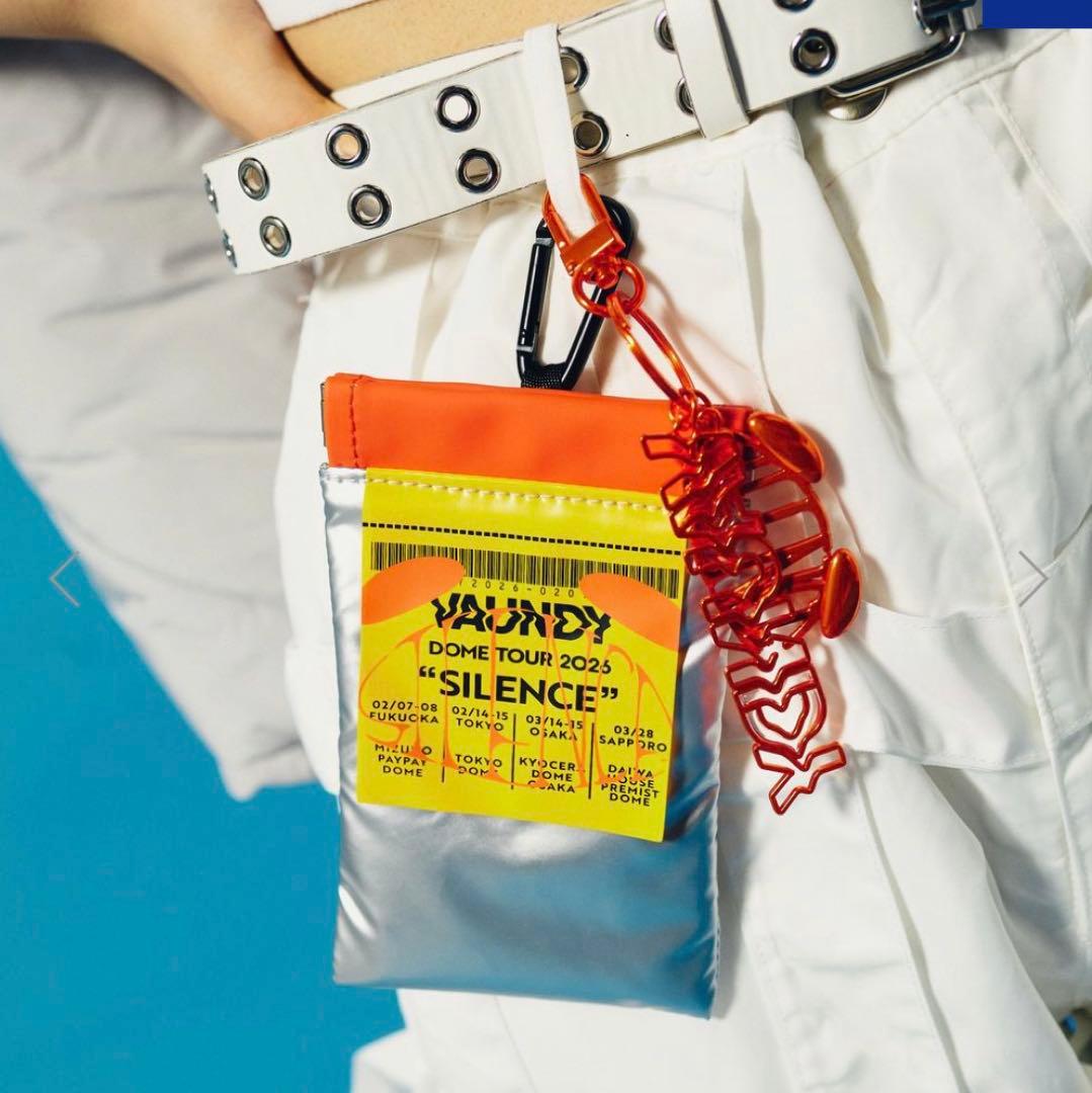 ミュージシャン Vaundy Snap Pouch \"SILENCE\" [Silver]