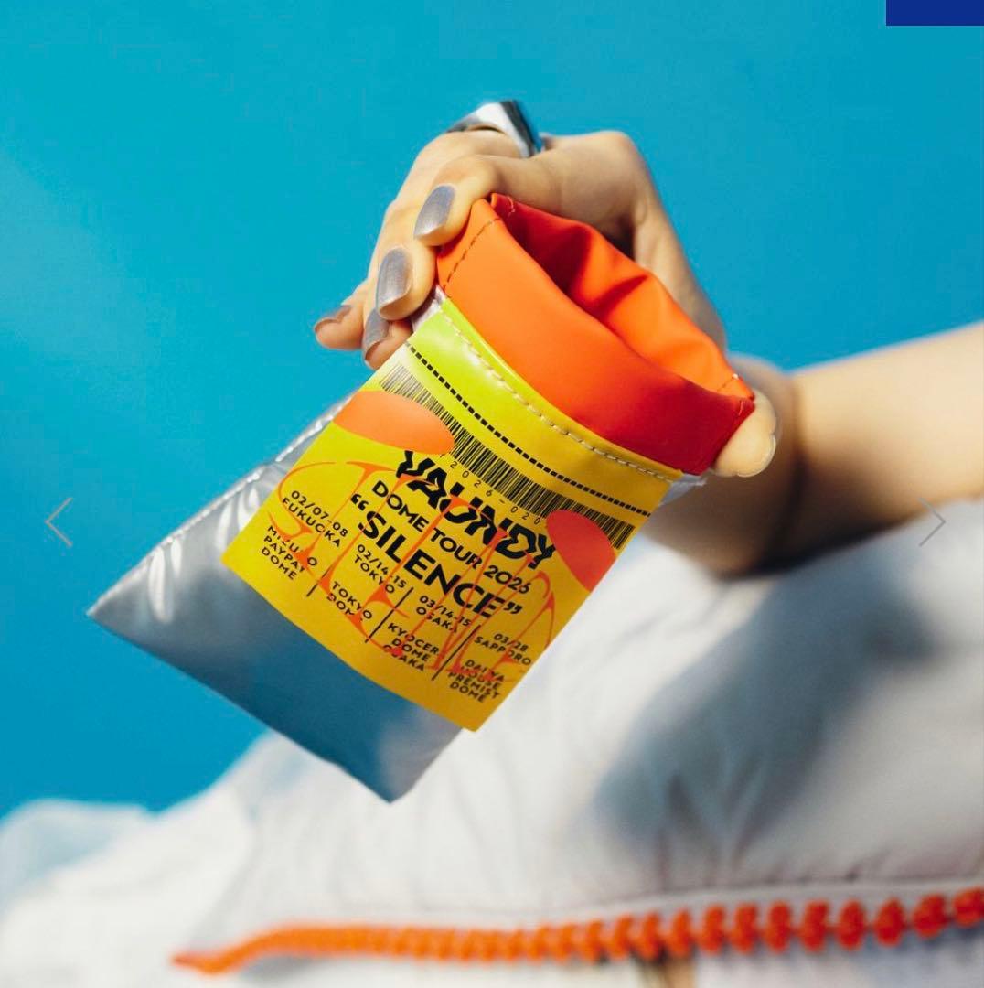 ミュージシャン Vaundy Snap Pouch \"SILENCE\" [Silver]