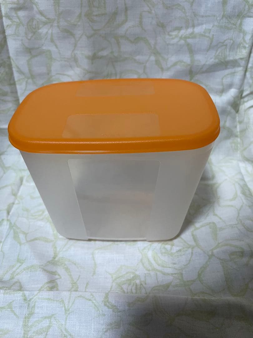 タッパーウェア　保存容器3点セット　新品　未使用　おまけ付き