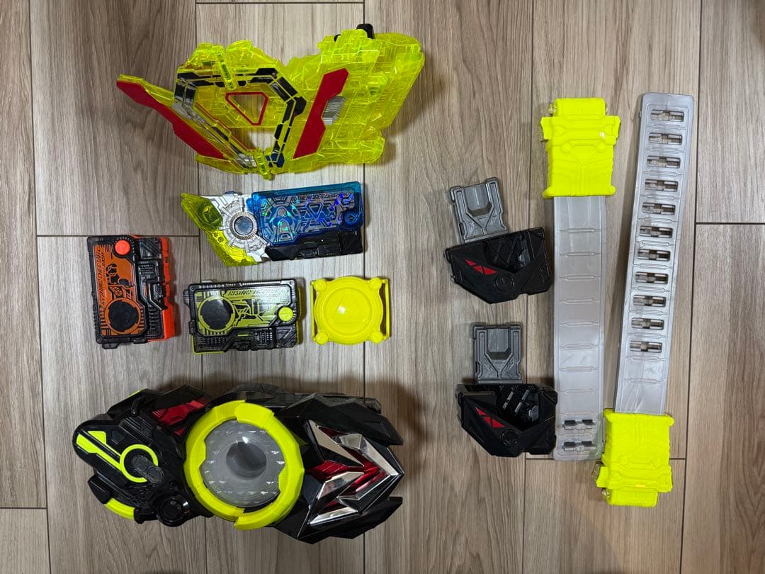 仮面ライダーとスーパー戦隊のおもちゃ各種