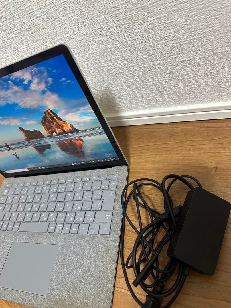 Surface laptop 1769 i5第7世代256SSD メモリ8GB