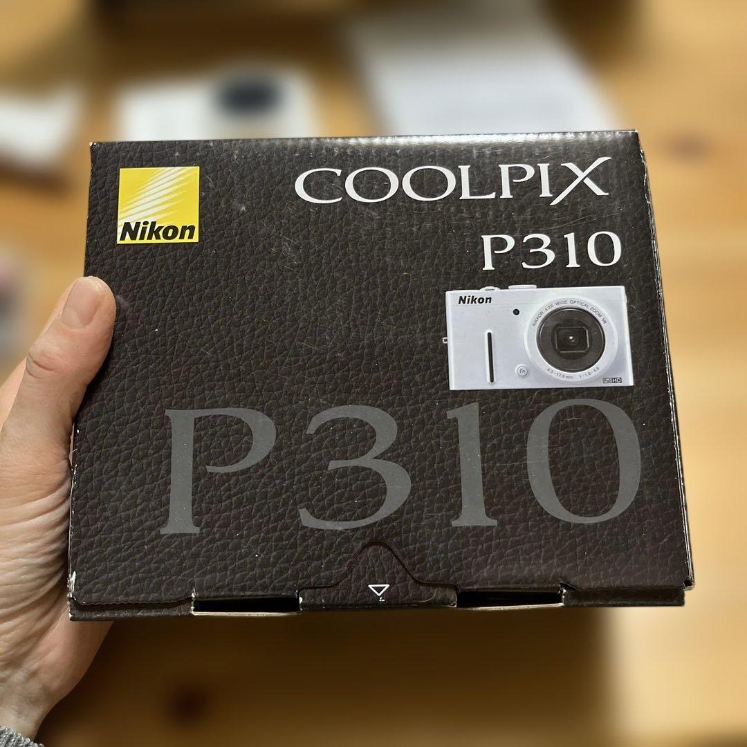 Nikon COOLPIX P310 ホワイト　ショルダーカメラバック付き