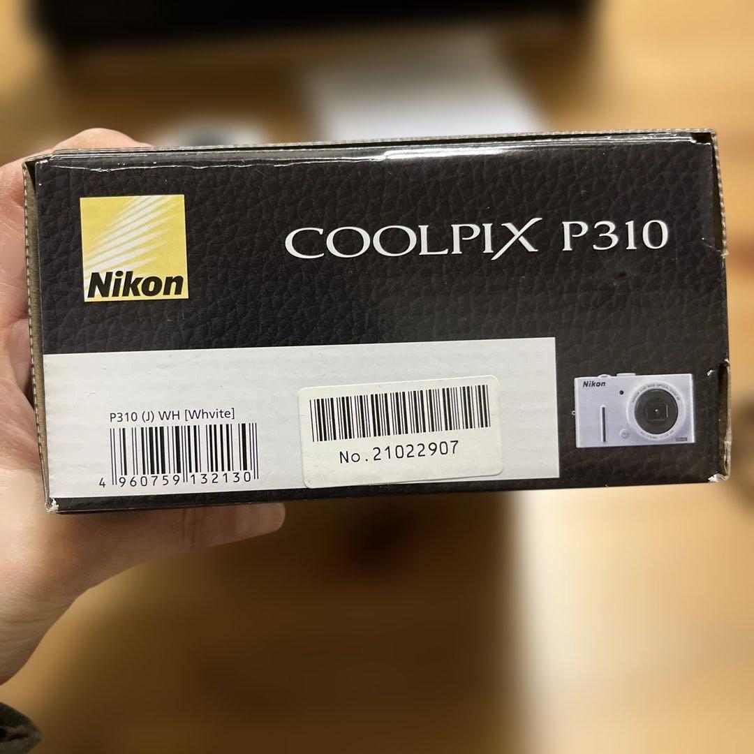 Nikon COOLPIX P310 ホワイト　ショルダーカメラバック付き