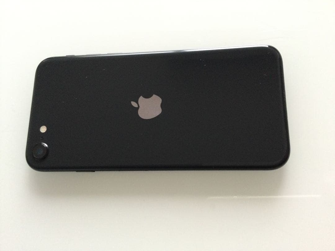 Apple iPhone SE2　64GB　ブラック 本体　箱付