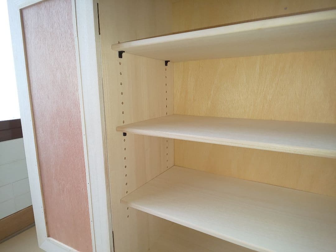 ホワイト 2ドアキャビネット 木製(受注製作)