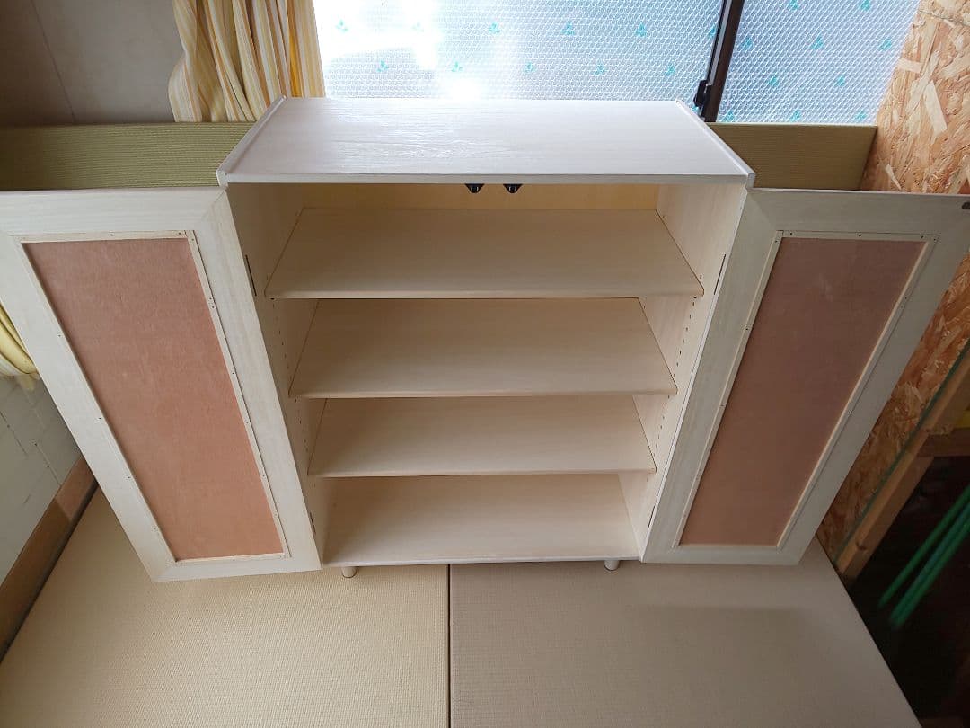 ホワイト 2ドアキャビネット 木製(受注製作)