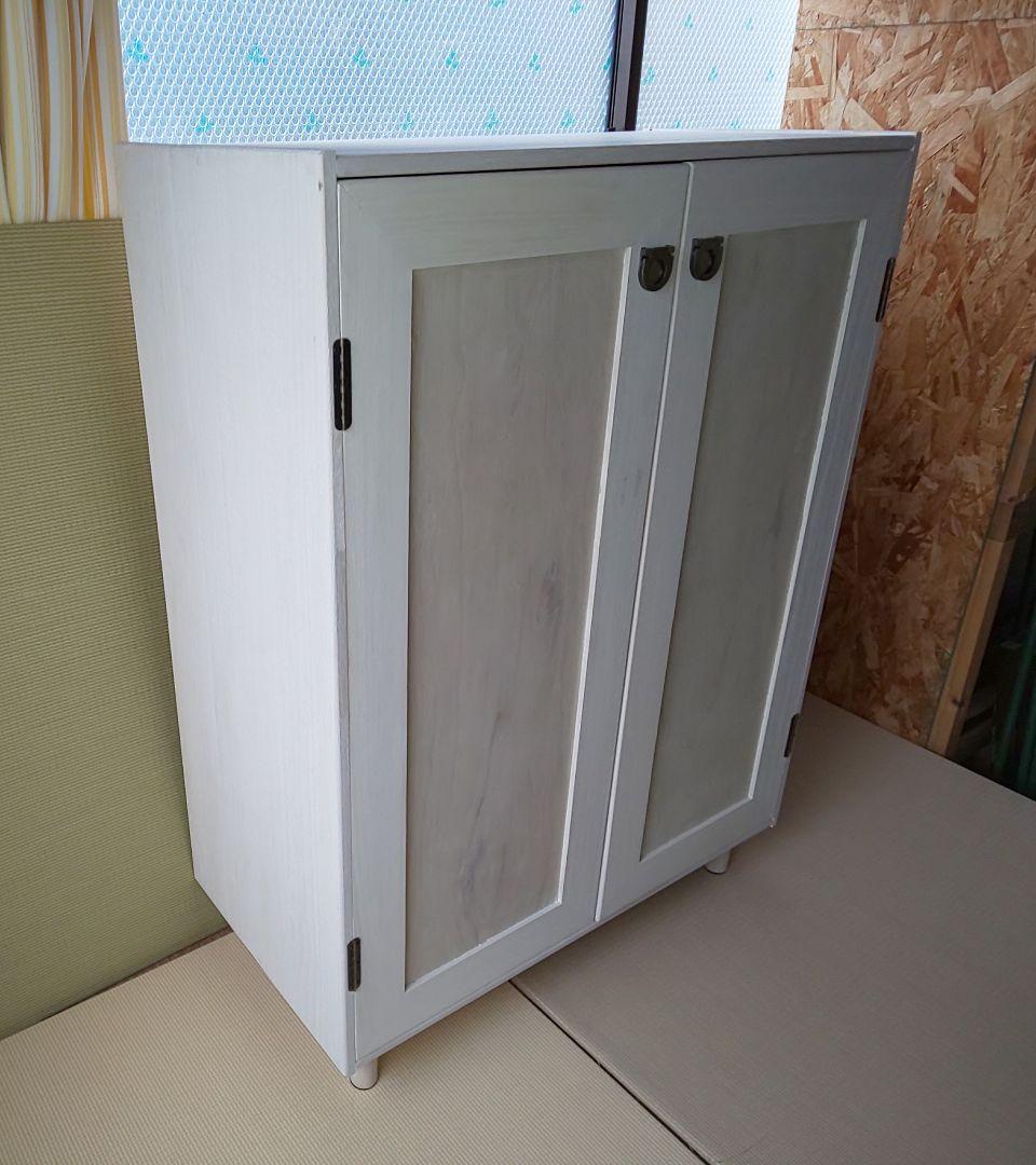 ホワイト 2ドアキャビネット 木製(受注製作)