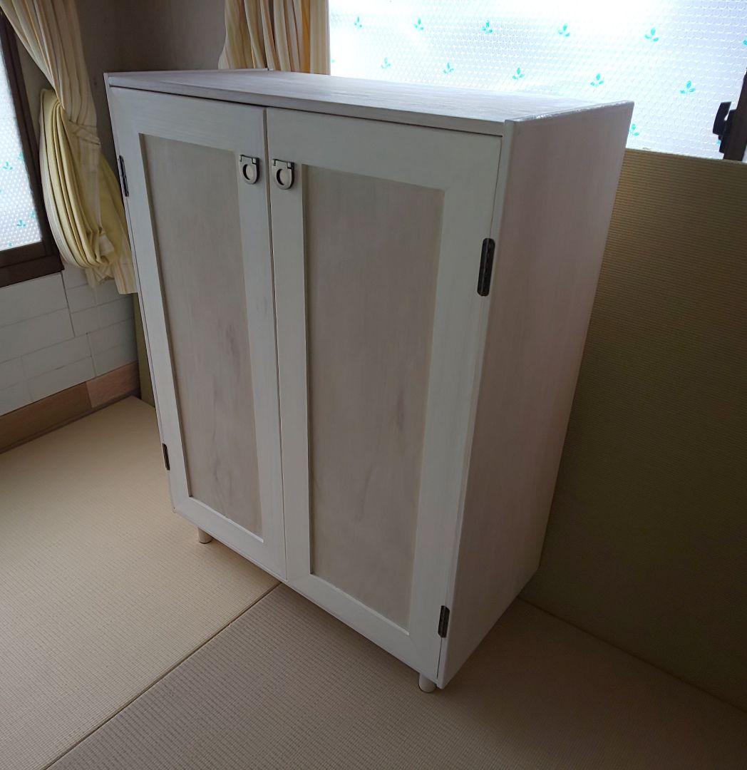 ホワイト 2ドアキャビネット 木製(受注製作)