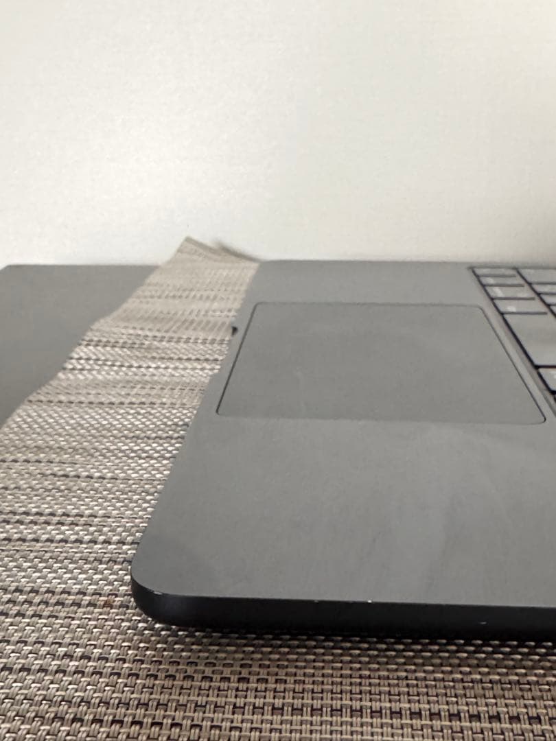 極美品 MacBook Air M2 / メモリ8GB / SSD 256GB