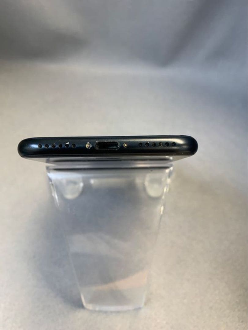 美品　国内版　SIMフリー　iPhoneSE-3 128GB ミットライト色