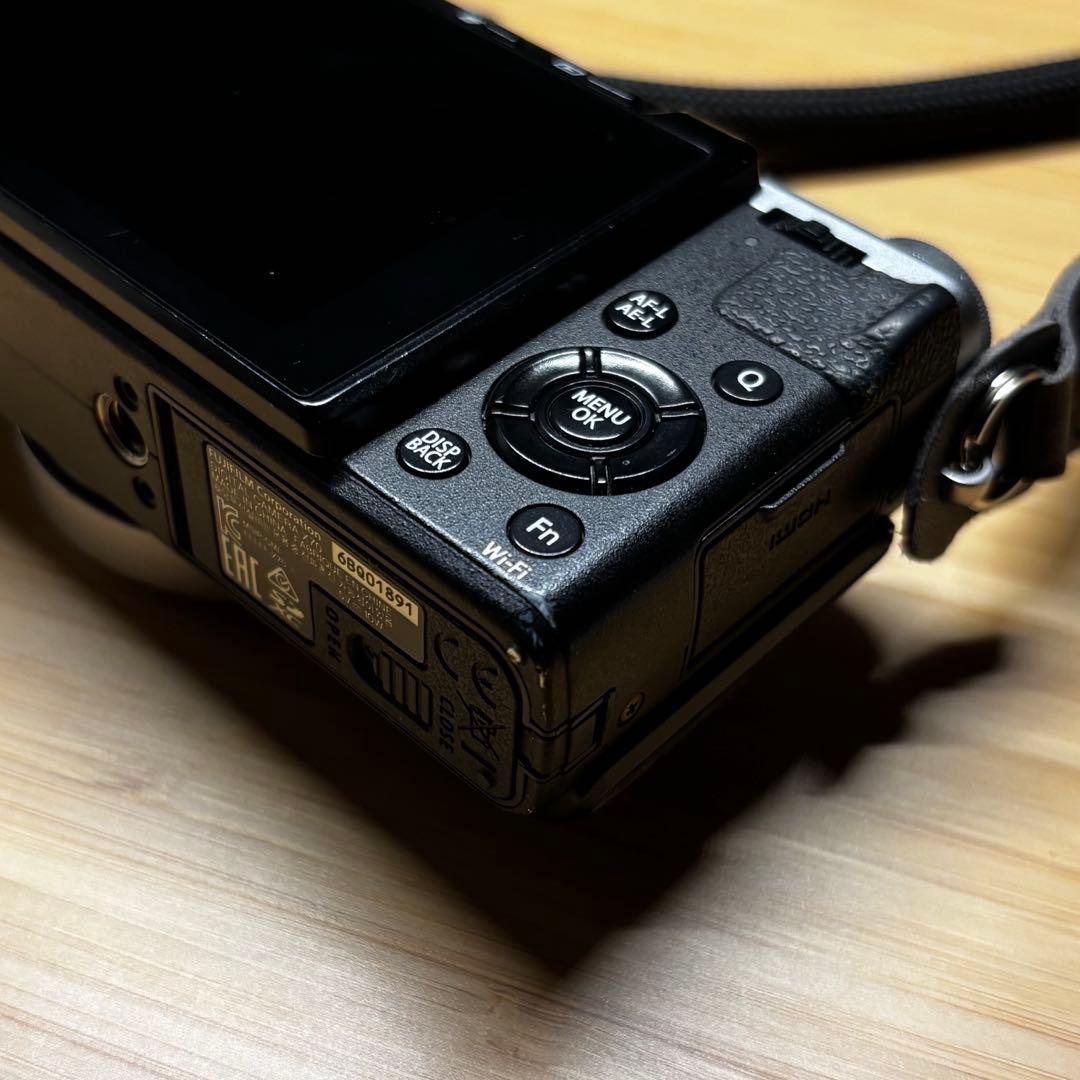 Fujifilm X70 富士フイルム カメラ