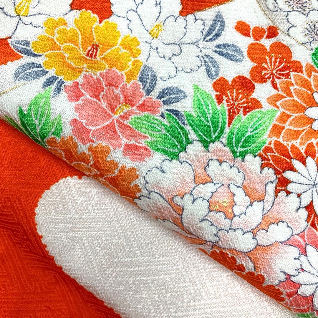 603agu4□七五三 三歳 女の子 着物＆被布＆長襦袢 冊子に花 霞□美品