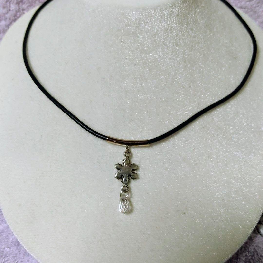 ☆匿名配送☆特価☆新品キュービックジルコニア シルバー雪結晶チャーム