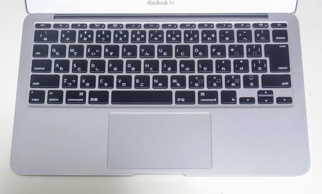 MacBook本体 Apple MacBook Air Corei5 4GB SSD256GB