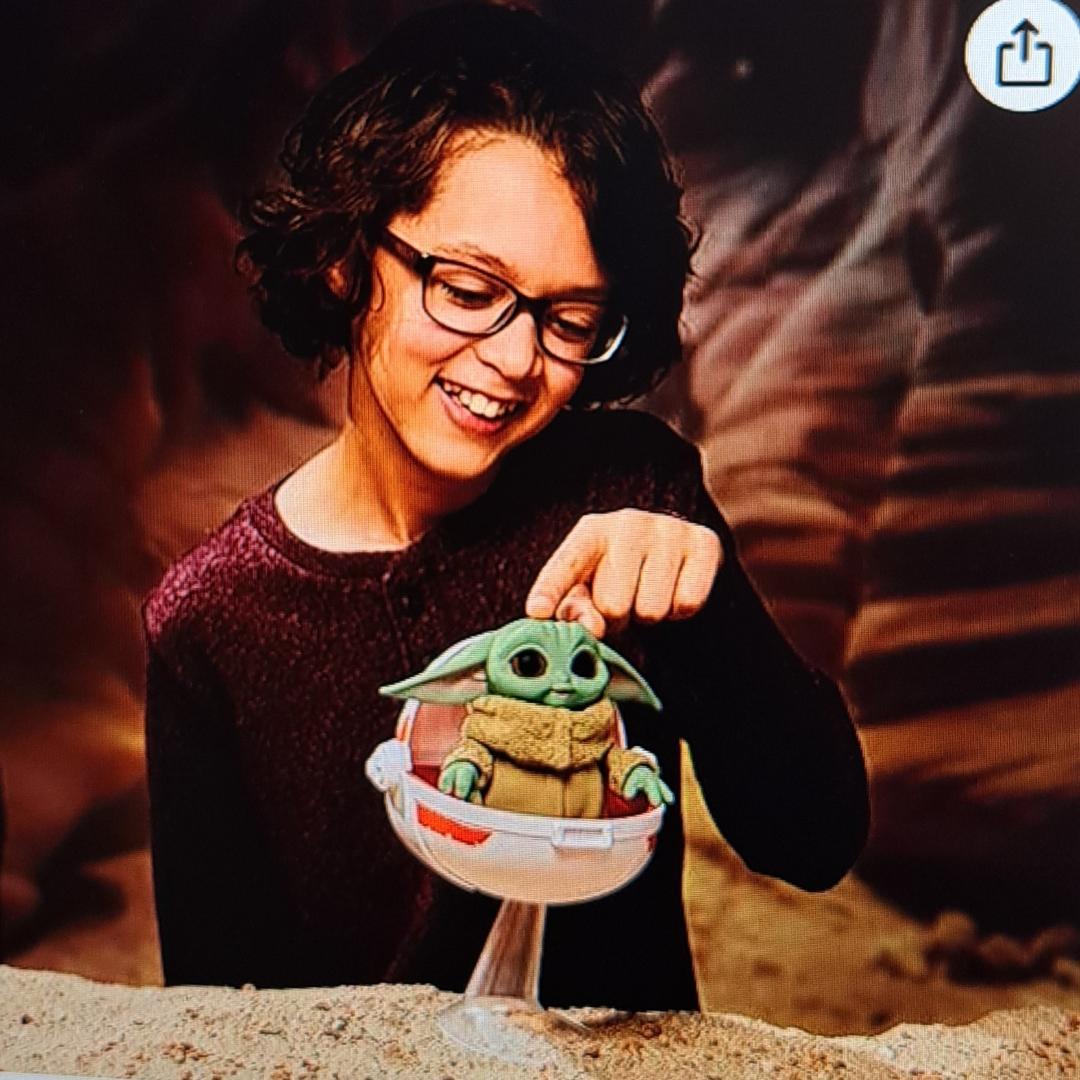 新品未開封　おしゃべりしたり身体が動くグローグー フィギュアとスピーダーセット