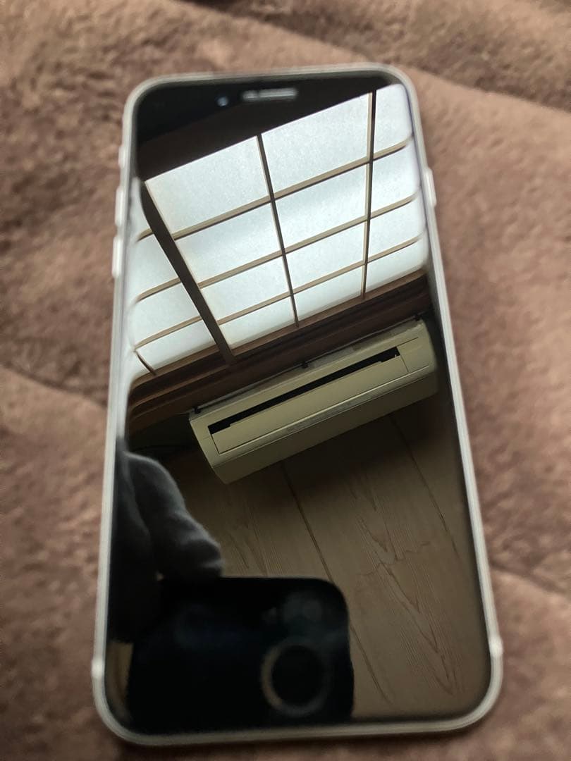 iPhone SE第2世代 64GB ホワイト本体のみ