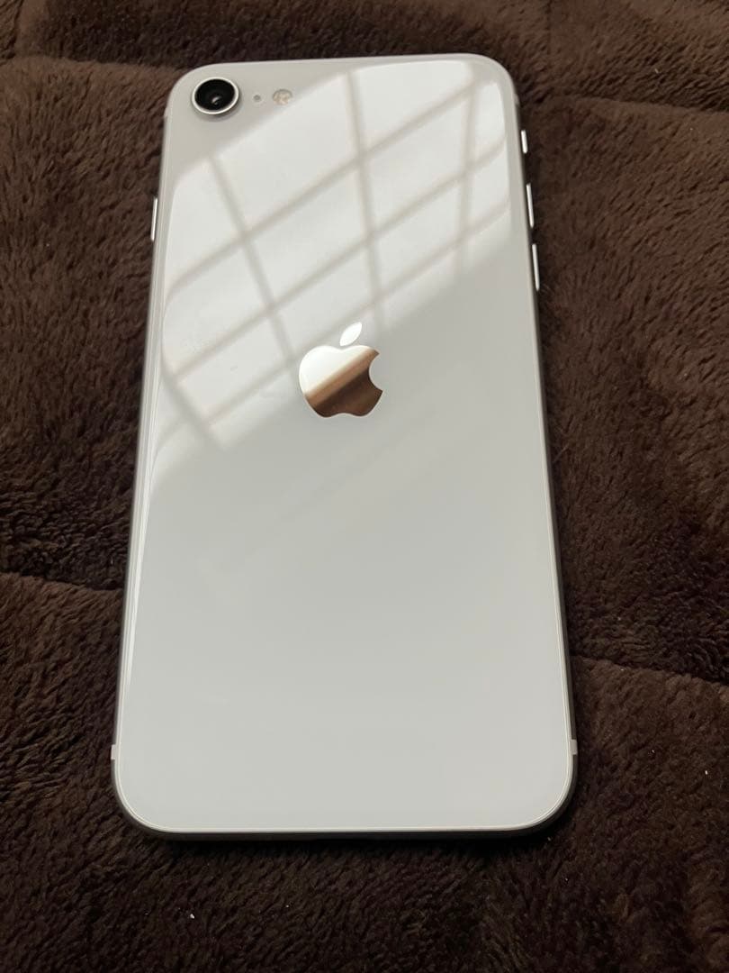 iPhone SE第2世代 64GB ホワイト本体のみ