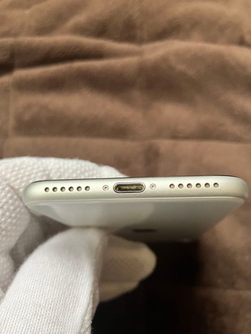 iPhone SE第2世代 64GB ホワイト本体のみ