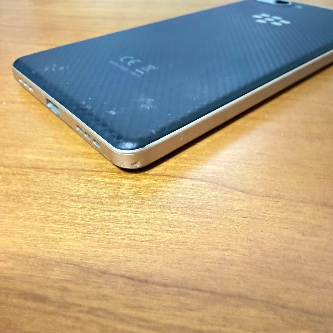 スマートフォン本体 BlackBerry KEY2 LE BBE100-4