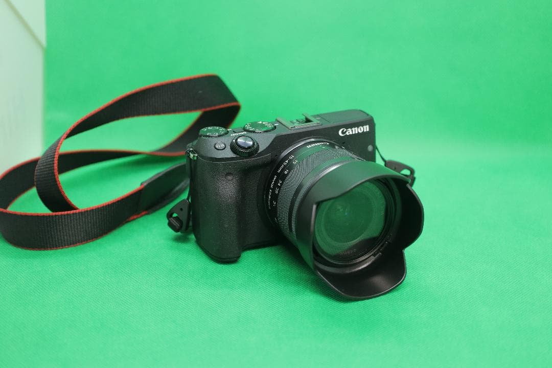 Canon EOSM3　EVFとズーム2本セット