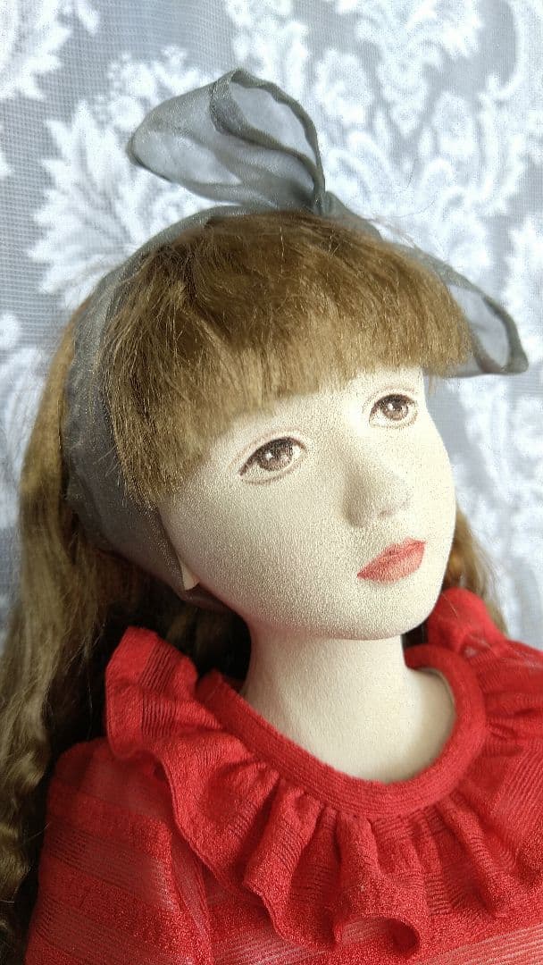 創作人形　洋人形　〈赤いドレスの少女〉