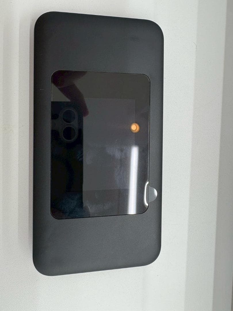 Speed Wi-Fi 5G モバイルルーターとドックセット