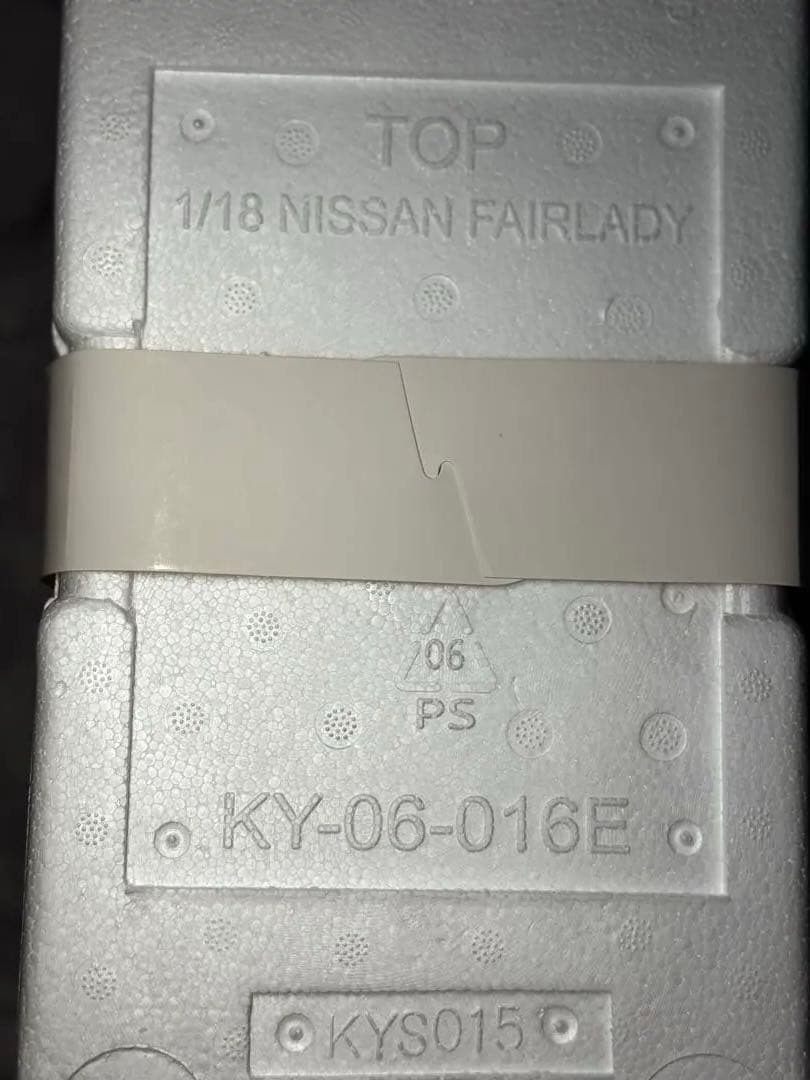 1/18 日産 フェアレディ Z-L S30 ホワイトパールクリスタル シャイン