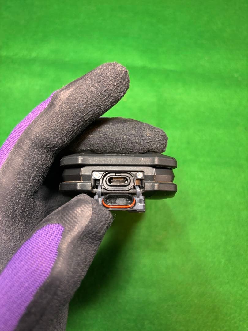 au G'zOne TYPE-XX (KYY31) 付属品有り